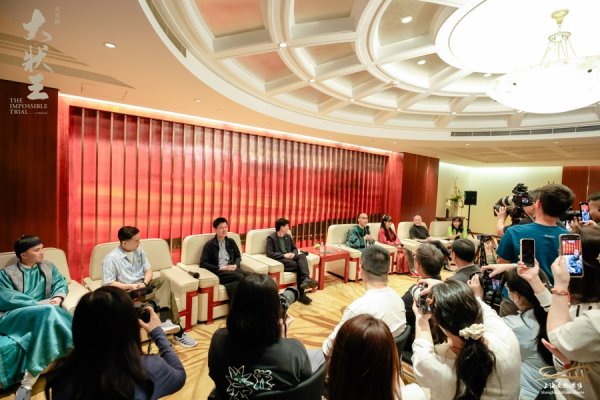 爱配资 《大状王》内地首秀，岭南风华引爆申城舞台